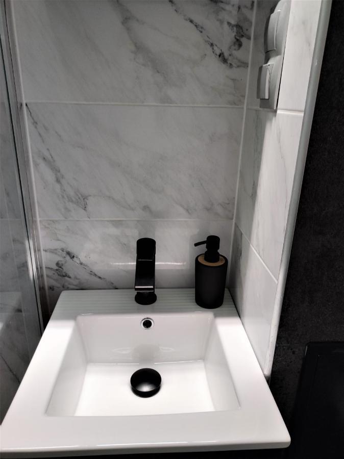 "W Zdroju" - Apartament Cieplice, Aquapark, 耶莱尼亚古拉 外观 照片