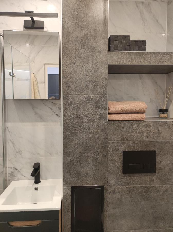"W Zdroju" - Apartament Cieplice, Aquapark, 耶莱尼亚古拉 外观 照片